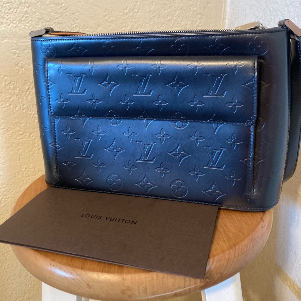 Louis Vuitton Metis Monogram Empreinte shoulder bag